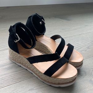 Dolce Vita Woven Platform